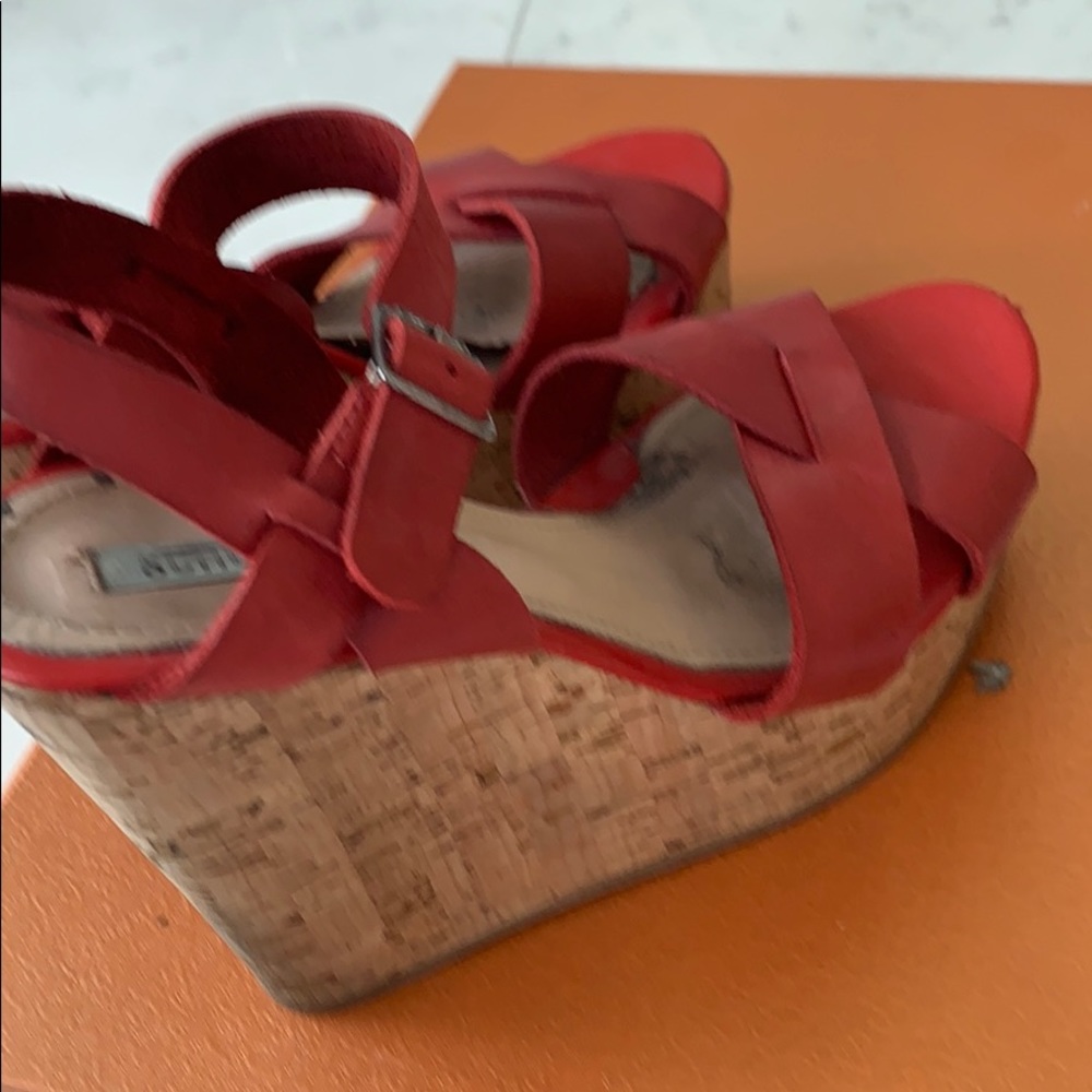 Red Schultz cork wedges